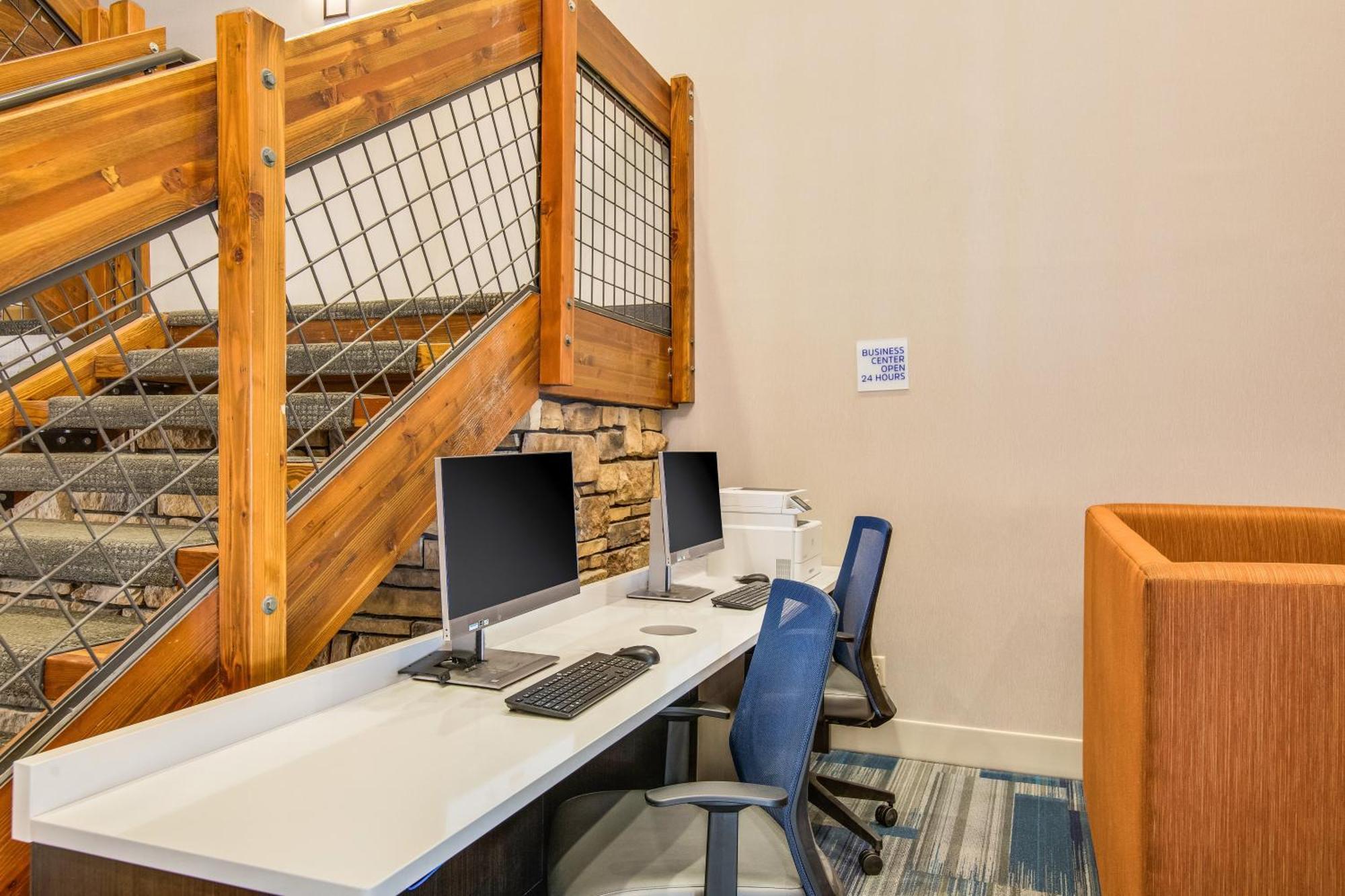 Holiday Inn Express & Suites Custer-Mt Rushmore Zewnętrze zdjęcie